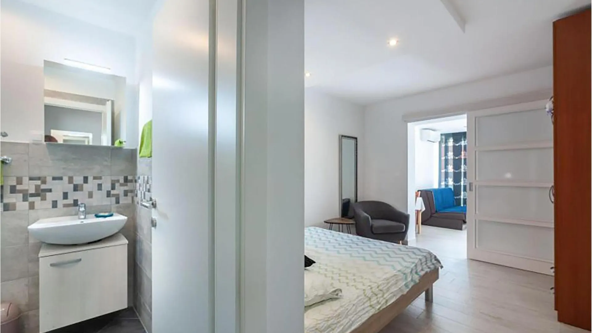 Awesome Apartment In Povljana With Kitchen Croatia